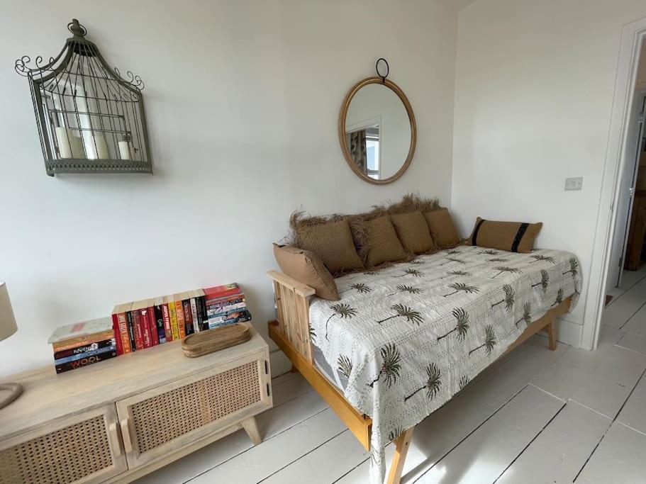 Top Deck - Fresh, Stylish Seaside Apartment Ventnor Exterior foto
