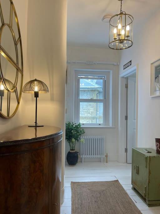 Top Deck - Fresh, Stylish Seaside Apartment Ventnor Exterior foto